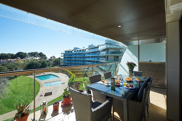 La Scala with Sea View