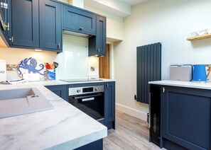 also offers undercounter fridge/freezer and wine cooler