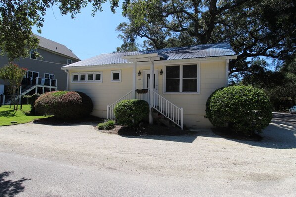 Champagne Cottage
