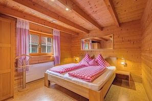 Blockhaus Moritz, 91 qm, 4 Schlafzimmer, Terrasse, max. 6 Personen-Schlafzimmer