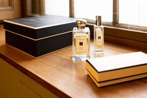 Bathroom amenities