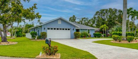 Fort Myers Vacation Rental | 3BR | 2BA | 1,700 Sq Ft | Step-Free Access