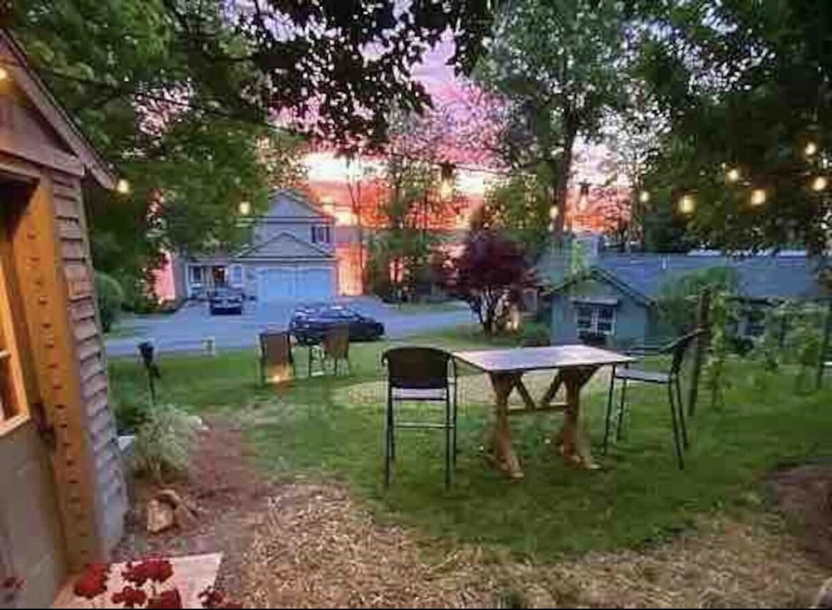 Lakeview retreat with beach access. Stylish home just steps from Deep Run Beach.