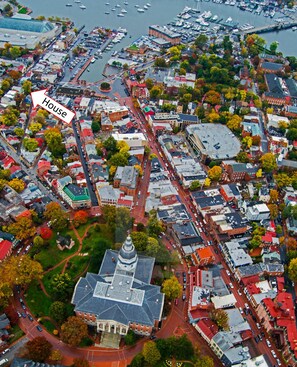 The house is located right around the corner from City Dock and USNA Gate 1