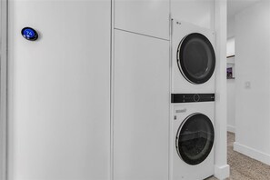 LG wash tower