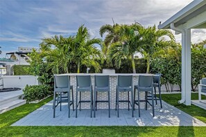 Outdoor Kitchen