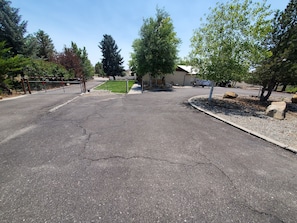 Dan's Gated Private Residence and Spacious Parking Is Awaiting Your Visit!