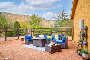 Outdoor barbecue area with Fire-Pit. Glorious Red Rock Views. Sip in the beauty.