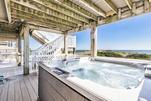 Hot Tub located on Mid-Level Deck