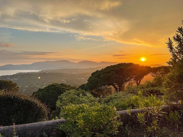 Coucher de soleil de la terrasse