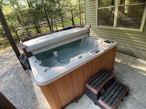 6-8 person Hot Tub