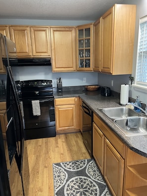 Fully stocked kitchen. Keurig and regular Coffee pots.