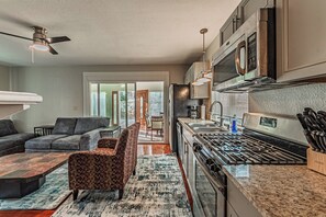 Kitchen (1)