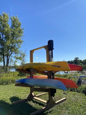 From May to October, our four kayaks and canoe are ready for your next adventure. Paddles and life jackets are provided on-site. Launching from the waterside kayak dock is a breeze—so you can start exploring the harbor in no time!