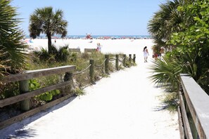 SIESTA BEACH ACCESS