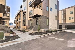 Townhome Exterior | 3 Stories