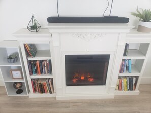 Electric fireplace