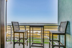 Upstairs balcony 