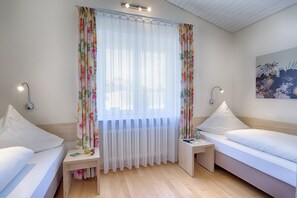 Süd-Appartement mit 44qm, 1 Wohn-/Schlafbereich für max. 2 Personen-Kinderzimmer