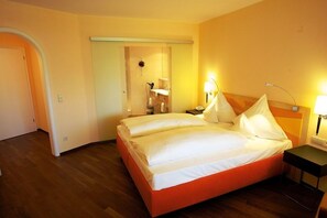 Doppelzimmer Süd, 34 qm, mit DU/WC und Balkon oder Terrasse-Doppelzimmer 34qm