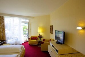 Doppelzimmer Süd, 34 qm, mit DU/WC und Balkon oder Terrasse-Doppelzimmer
