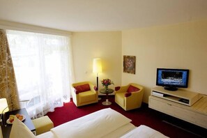 Doppelzimmer Süd, 34 qm, mit DU/WC und Balkon oder Terrasse-Doppelzimmer
