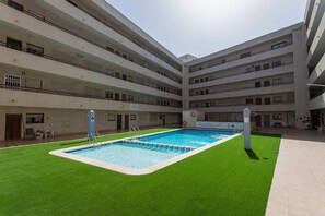 CH Communal Pool