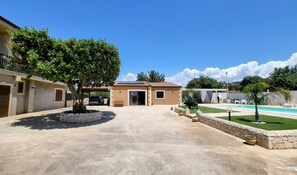 Extérieur