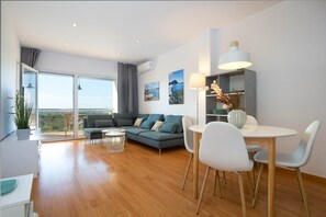 Living room - dining room (1)