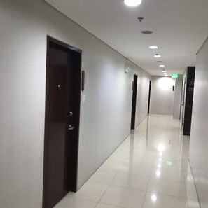 Rooms and wide spacious corridors and high ceilings 