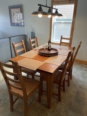 Dining table
