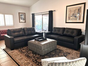 Family room with Smart TV for streaming, TV antennae, Bluetooth speaker, games