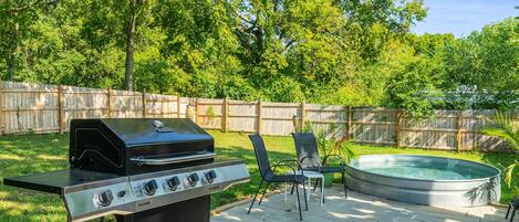 Grill, Cowboy Pool, Chairs, and Yard!