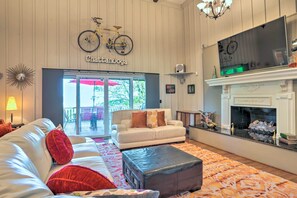 Living Room | Lower Level | Free WiFi | Central Heating & A/C