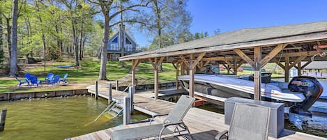 Eatonton Vacation Rental | 4BR | 3.5BA | 3,000 Sq Ft | Stairs Required