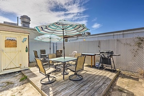 Shared Amenities | Gas Grill | Outdoor Shower