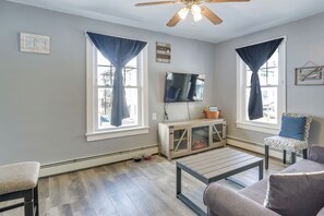 Living Room | Smart TV | Sleeper Sofa