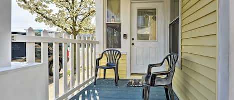 Wildwood Vacation Rental | 2BR | 1BA | Access By Stairs | 650 Sq Ft