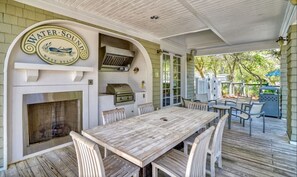 Awesome grilling area at the pool!