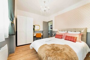 Bedroom 1 / Chambre 1