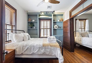 Cozy elegance defines every corner of this inviting and contemporary bedroom with this queen-sized bed
