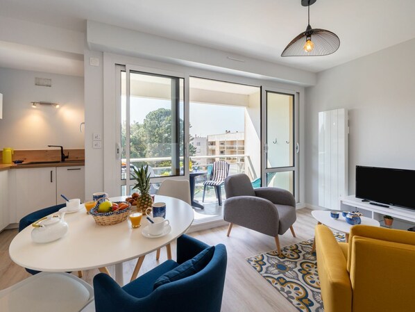Plant, Water, Property, Furniture, Building, Table, Window, Azure, Chair, Interior Design