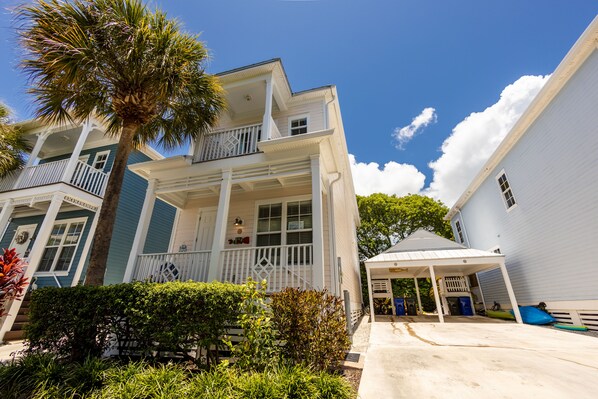 Key West style villa at Islamorada. See Video: https://youtu.be/IbJTg51o0qo