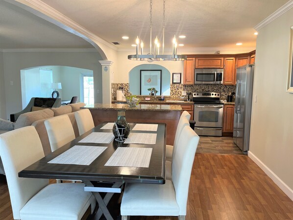 Dining Room/Kitchen