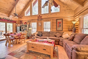 Living Room | Smart TV