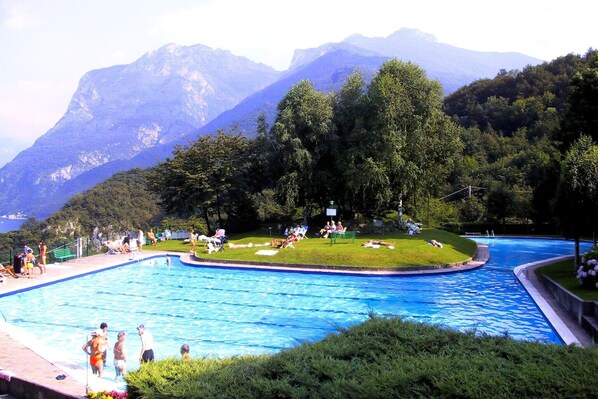 Holiday Home Swimming Pool