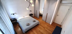 Bedroom 3, double bed