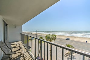 Balcony | 4th-Floor Unit | Elevator Access