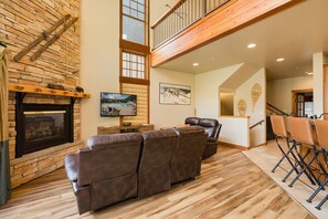 Main Living Space/dining - Gas Fireplace and TV