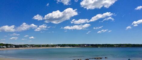 Gooch`s Beach across the street from the home.